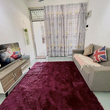 Heritage Cozy Entire 3 Bedroom House At Kijang Alma 메르타잠 외부 사진