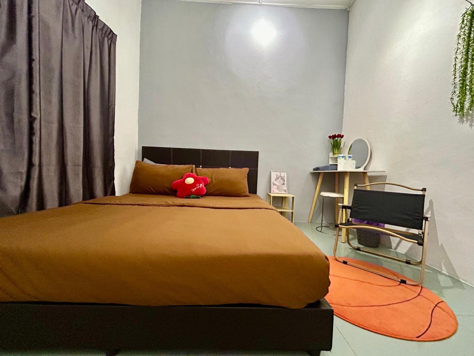 Heritage Cozy Entire 3 Bedroom House At Kijang Alma 메르타잠 외부 사진