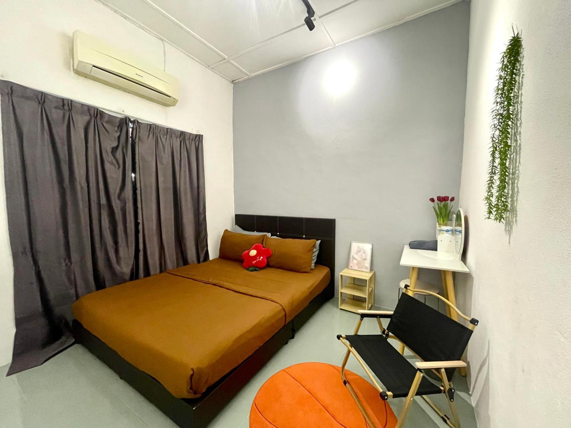 Heritage Cozy Entire 3 Bedroom House At Kijang Alma 메르타잠 외부 사진